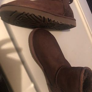 Chocolate brown UGG only worn a couple times gc